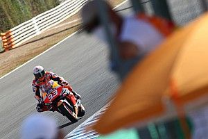 Vídeo: la salvaje caída de Marc Márquez en Jerez que acabó en lesión