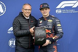Domenicali szerint egyelőre kár lenne megkoronázni Verstappent