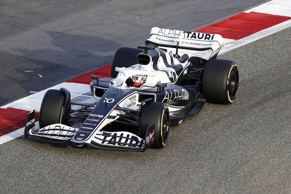 Gasly topt eerste F1-testdag in Bahrein, productieve Perez spint