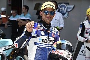 Martin marca pole, mas é punido; Mir herda 1º