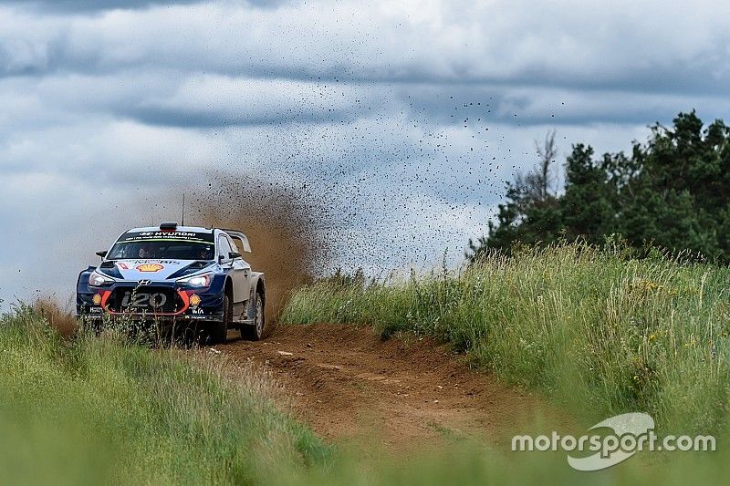 Poland WRC: Tanak mistake gives Neuville big lead