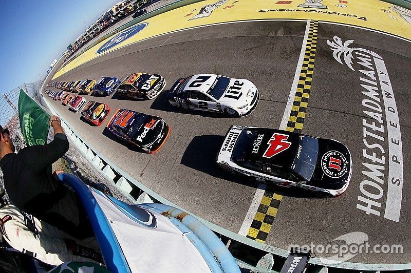 Why Harvick scored the most points in 2016, but failed to win the title