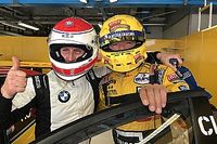 Teambaas (59) neemt plaats in WTCC-auto van Tom Coronel: "Geweldige kick"