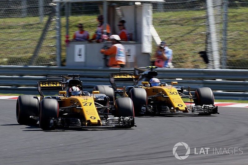 Nico Hulkenberg, Renault Sport F1 Team RS17,  Jolyon Palmer, Renault Sport F1 Team RS17