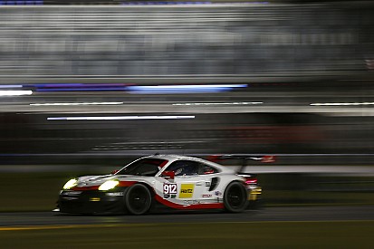 Daytona 24 Hours: Hr12 – Cadillac, Porsche, Acura lead at midway