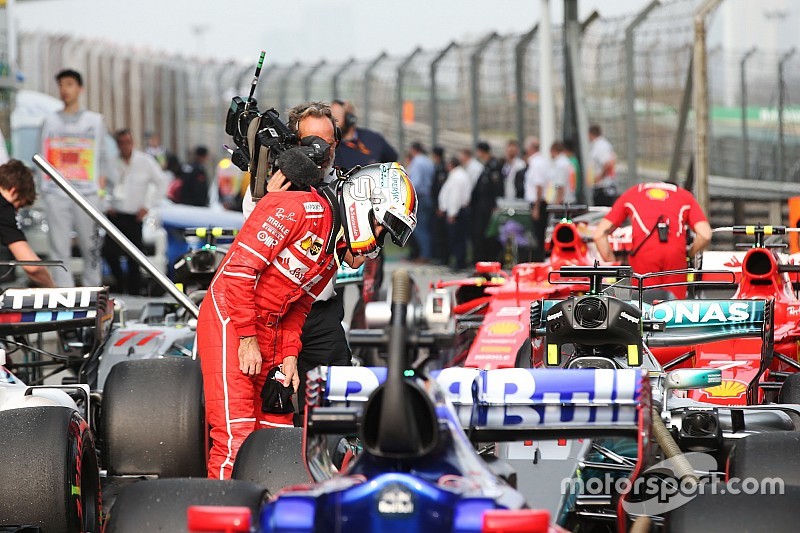 Vettel: "Lauda nem nagyon bízik a Ferrariban, ha csak 10 eurót tett fel"