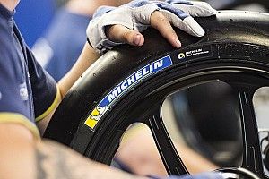 Rossi y Márquez a favor de la nueva carcasa; Lorenzo, en contra