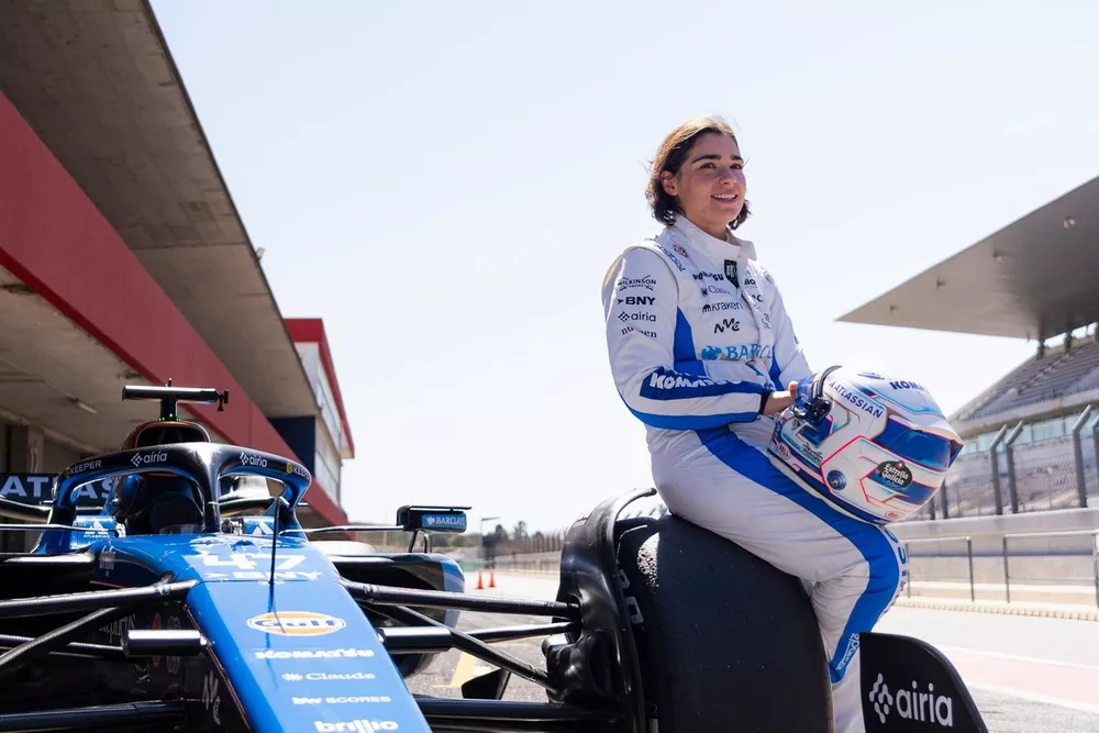 Jamie Chadwick, debut "surreale" con Williams: l'amore per la F1 schizza alle stelle