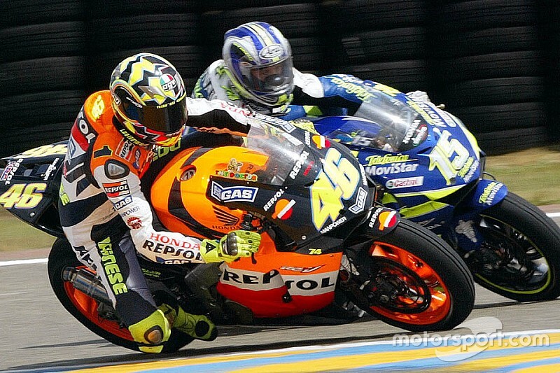 Kijktip van de dag: Gibernau versus Rossi op Le Mans 2003