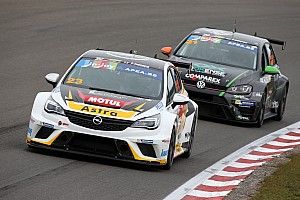 TCR Benelux Zolder: Radermecker en Corthals winnen