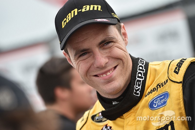 Alex Labbe moves closer to NASCAR title in dominating victory