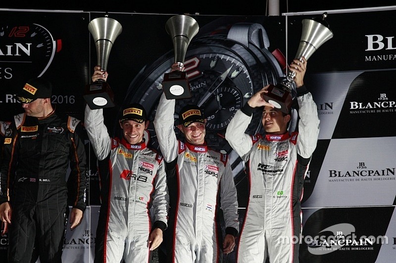 McLaren vence em Paul Ricard; Baptista chega a pódio inédito