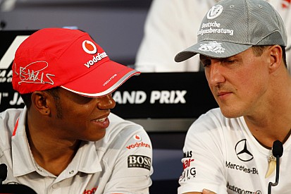 Umfrage: Holt Lewis Hamilton jetzt Michael Schumacher ein?