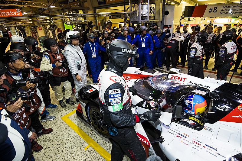 Alonso: "L'Audi dieci anni fa vinceva da sola. Ora ci sono 10 LMP1 in lizza!"