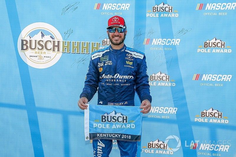 Martin Truex Jr. wins Cup pole at Kentucky in bid to repeat