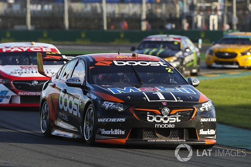 Пилот из команды Зака Брауна выиграл гонку Supercars
