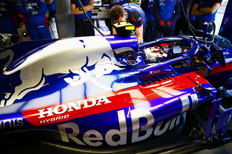 Red Bull дозволила Honda експериментувати з двигунами на Toro Rosso