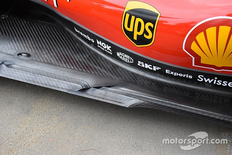 Érdekes nyílásokkal operál a Ferrari az SF71H padlólemezén