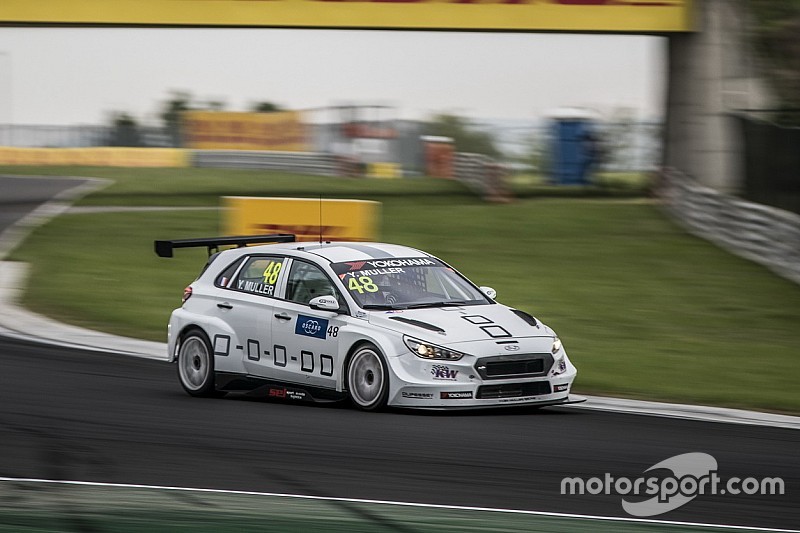 Björk beffa Muller per 0"079 ed è in pole position al Nordschleife