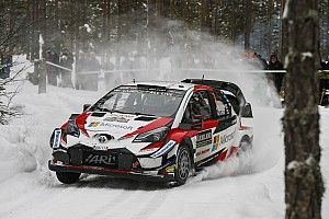 Brutális: 190 km/óra fölött a havas-jeges, szűk úton a WRC-autóval
