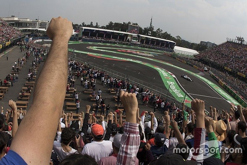 Fans Fuerza México vuelta 19