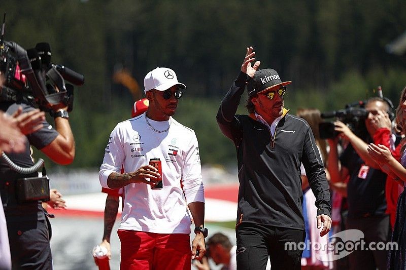 Lewis Hamilton, Mercedes AMG F1 y Fernando Alonso, McLaren