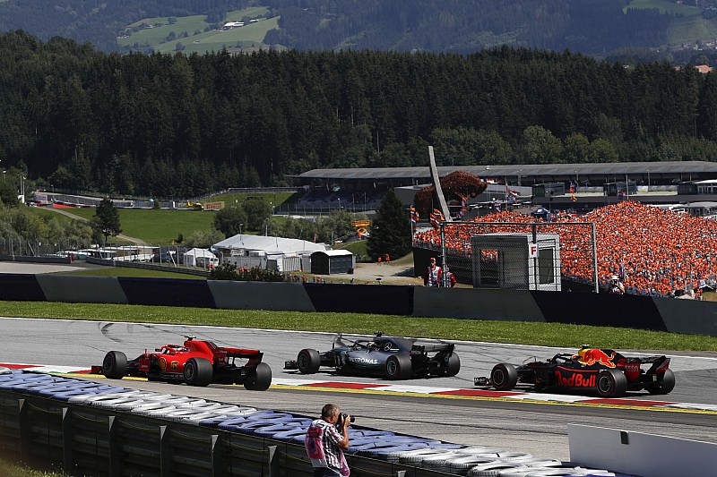 Hamilton ve Red Bull'a göre artık en iyi motor Ferrari'de