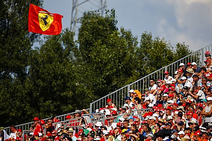 Hamilton gana en una loca carrera en Alemania