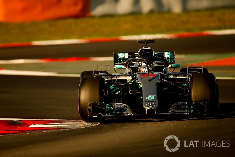 Para Prost, Hamilton inicia la temporada "con una pequeña ventaja"