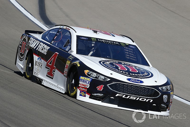 Kevin Harvick domina y gana la etapa 1 en Las Vegas