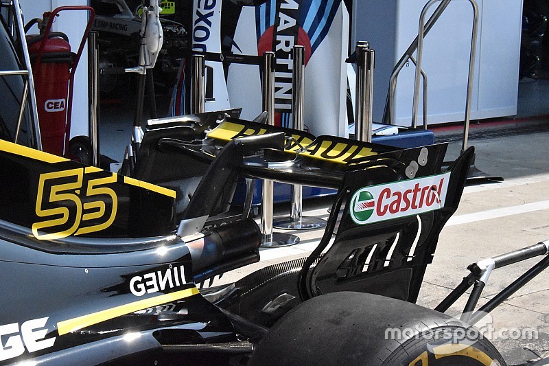 A Red Bull is elismerően bólinthat a Renault hátsó szárnyát látva