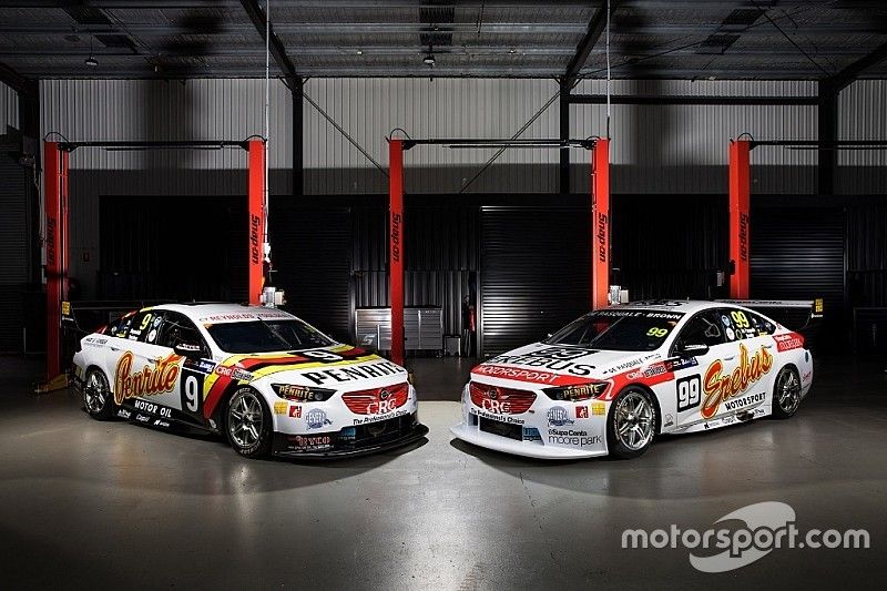 Erebus recreates famous Chickadee livery