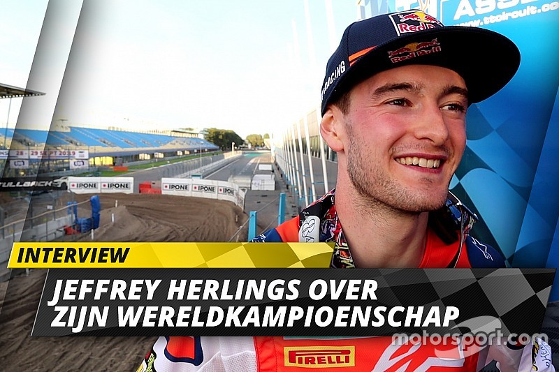 Video: Wereldkampioen Herlings: "Opwarmronde was kippenvel, uitloopronde bijna tranen"