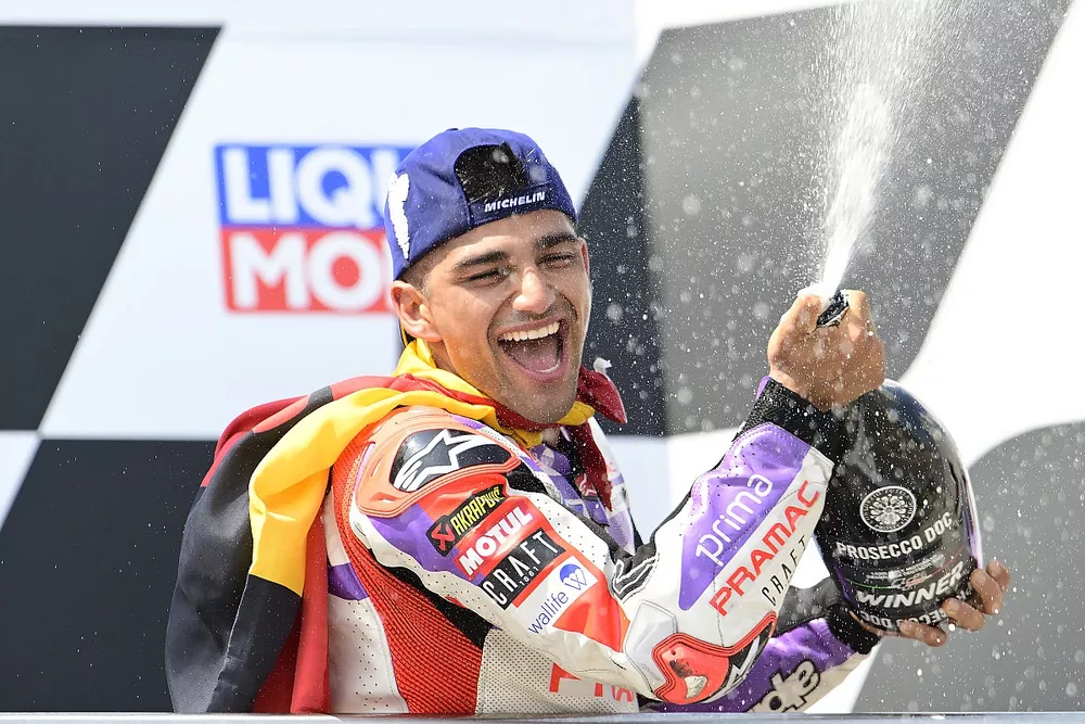 Podio: ganador Jorge Mart&iacute;n, Pramac Racing