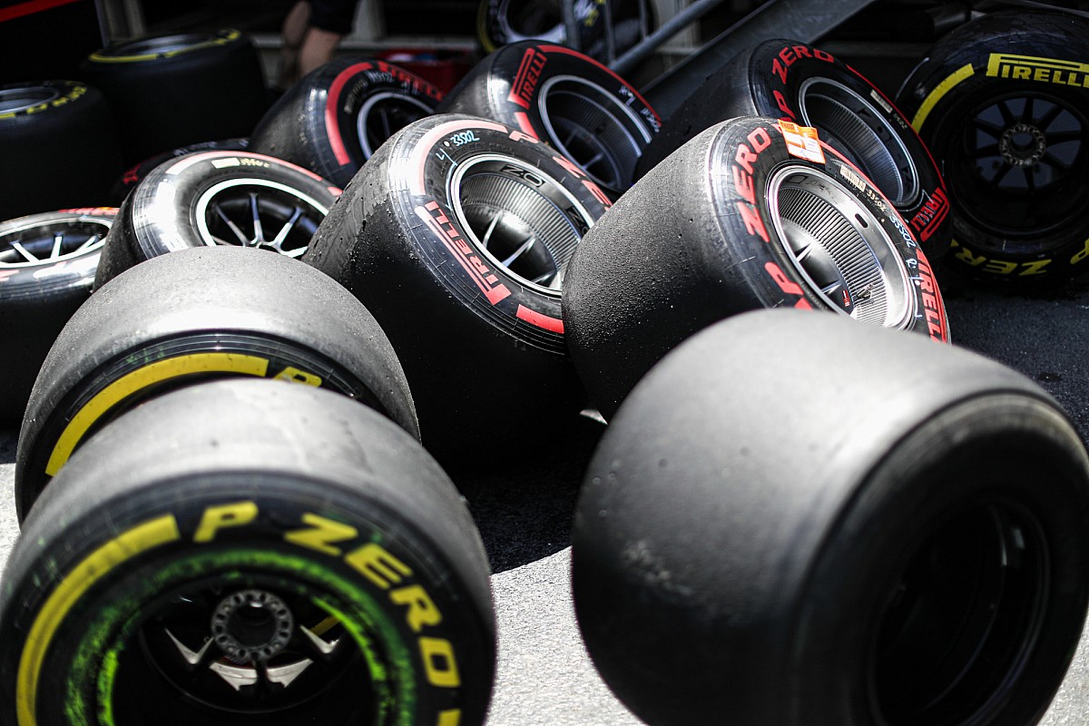 Reagál a defektekre a Pirelli: új gumikat hoznának Silverstone-ba!