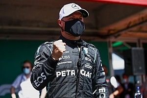 Bottas: la pole me da una sonrisa ante un inicio de año complicado