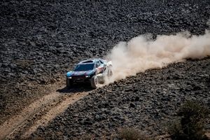 M&aacute;s problemas para Ford en el Dakar: accidente frontal de Nani Roma