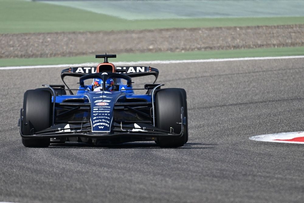 Carlos Sainz pruebas los neum&aacute;ticos Pirelli de 2026