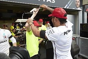VIDEO: ¿Cómo le cobró Hamilton a su estratega haberlo puesto en el neumático equivocado en Mónaco?