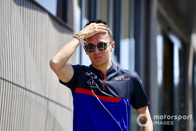 Albon penalizará en la parrilla de salida de Austria