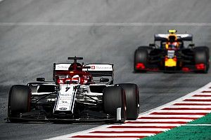 Raikkonen: Lastikleri korumak zorunda kaldım
