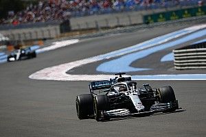 Pilotos da Mercedes criticam escolhas 'políticas' em circuitos da F1
