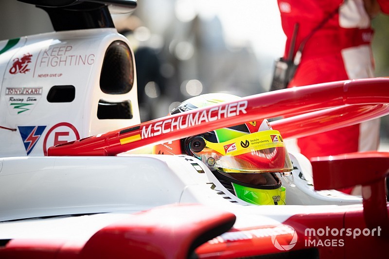 Mick Schumacher: "Wil mezelf alleen met mijn vader vergelijken"