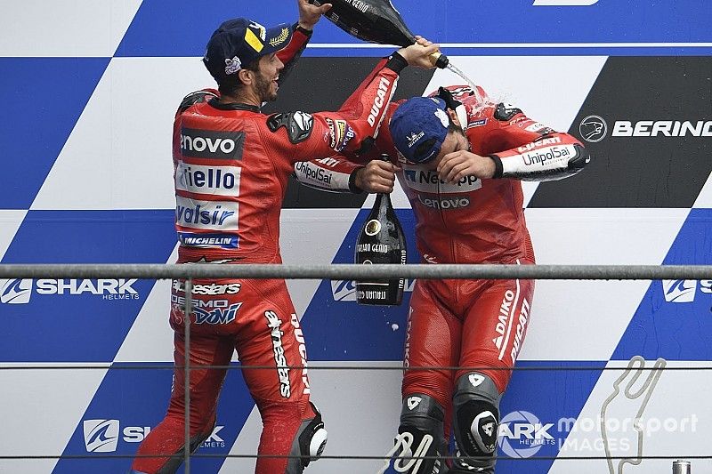 «Это вам не Ferrari и не Формула 1». Пилоты Ducati о командной тактике