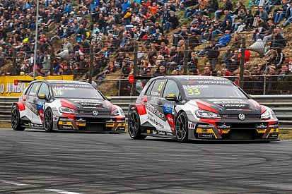 Gioia Volkswagen al Nordschleife, Leuchter in Pole Position per Gara 3 davanti ad Huff