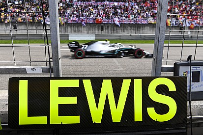 Hamilton: még mindig szoros, fogalmam sincs, hogyan alakul a következő futam