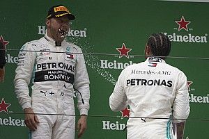 Зачем Mercedes провела двойной пит-стоп? Чтобы защитить Хэмилтона от Боттаса