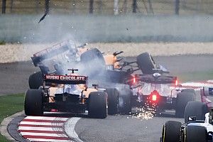 Tabrakan lap pertama, Kvyat harus lebih sabar