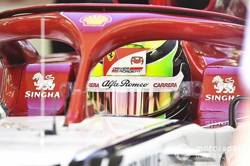 Megannyi kép a bahreini F1-es teszt szerdai napjáról