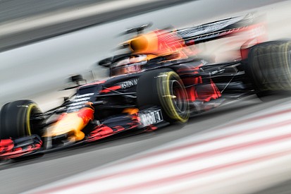 Verstappen: Test boyunca hafta sonunda neyin yanlış gittiğine baktık